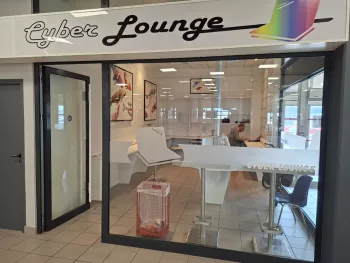 cyber-lounge__